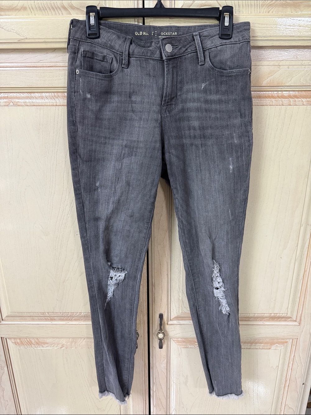 Old Navy Gray Skinny Distressed Jeans